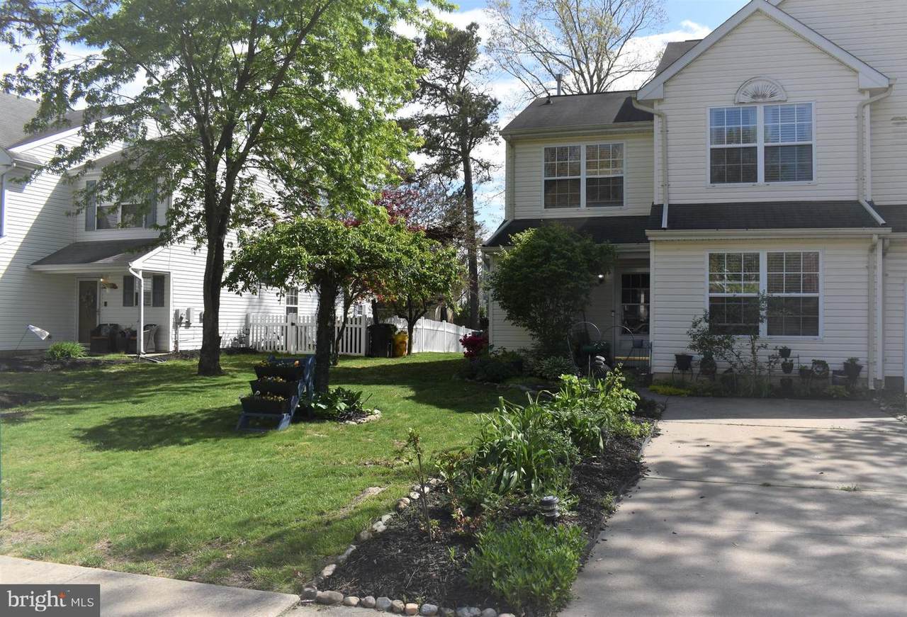 37 Adams Avenue - Photo 1