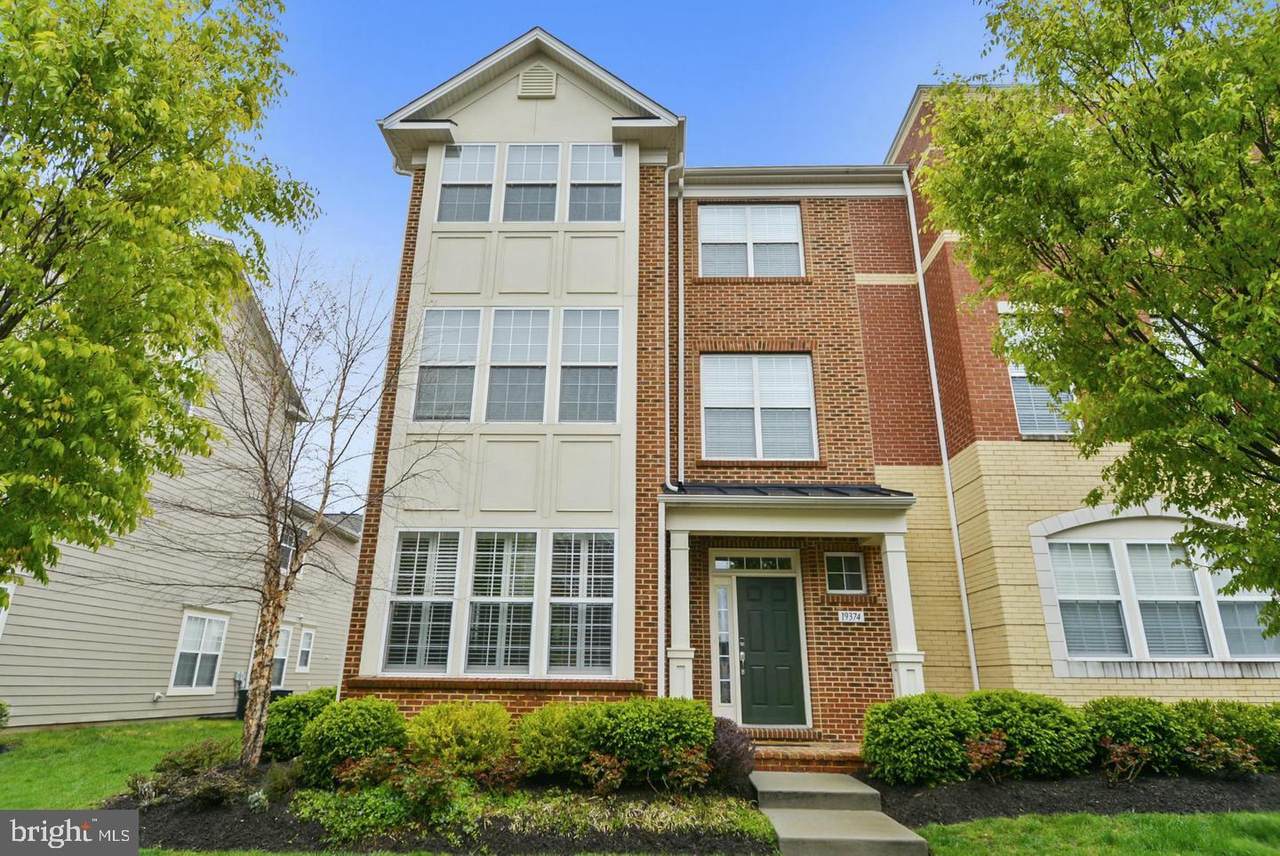 19374 Coppermine Square - Photo 1