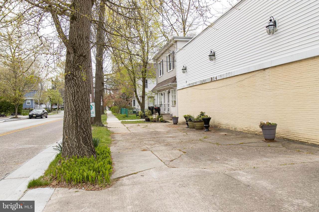 214 Centre - Photo 1