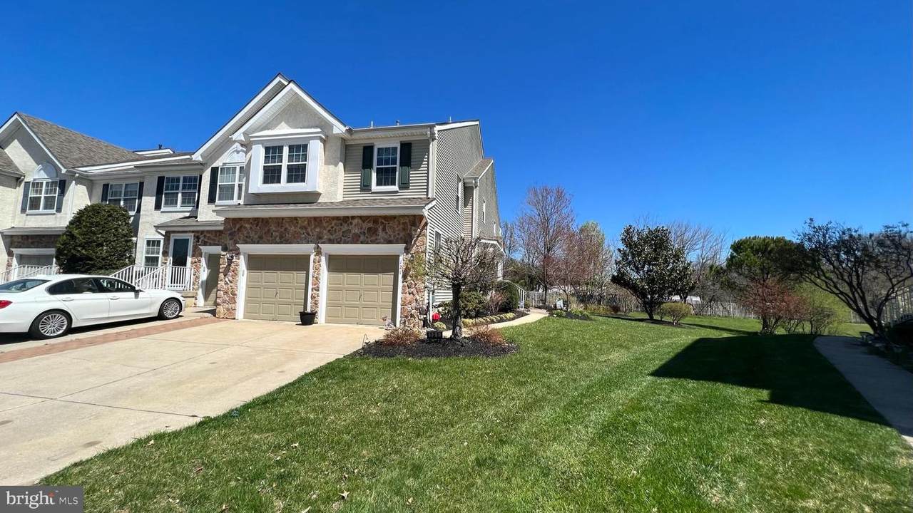 121 Hearthstone Lane - Photo 1