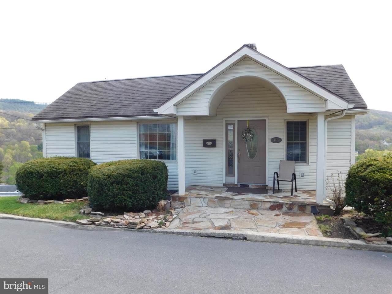 467 Spruce Street - Photo 1