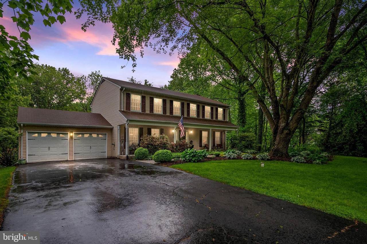 304 Greenridge Drive - Photo 1