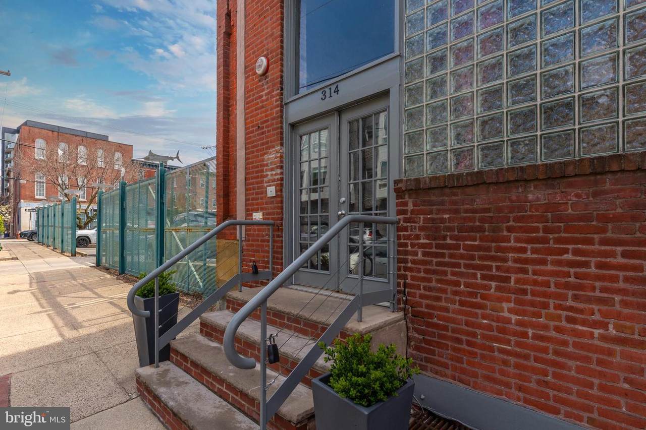 314-18 Brown Street - Photo 1
