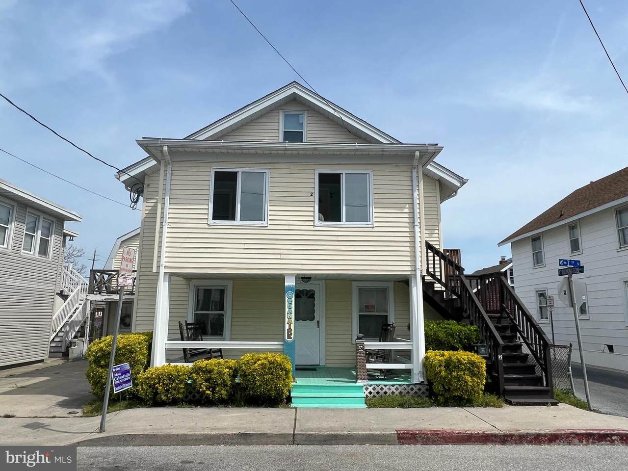 106 7TH Street - Photo 1