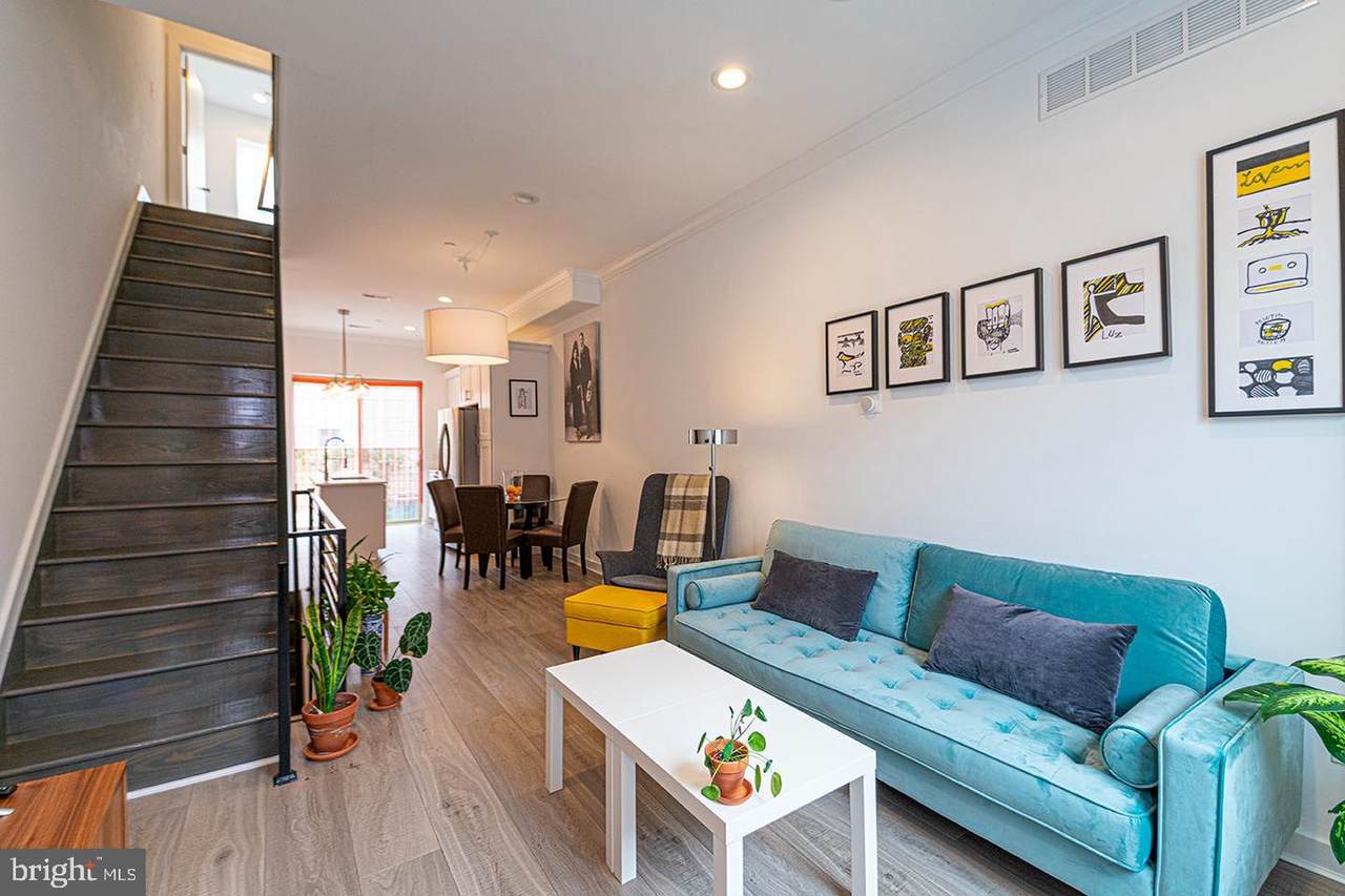 2137 Cross Street - Photo 1
