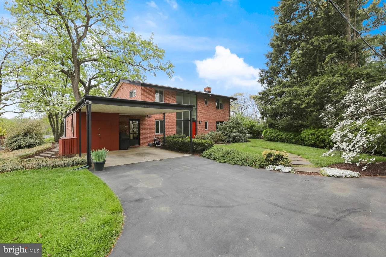 2109 Southcliff Drive - Photo 1