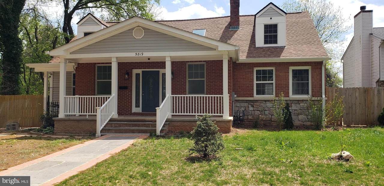 5819 Dade Street - Photo 1