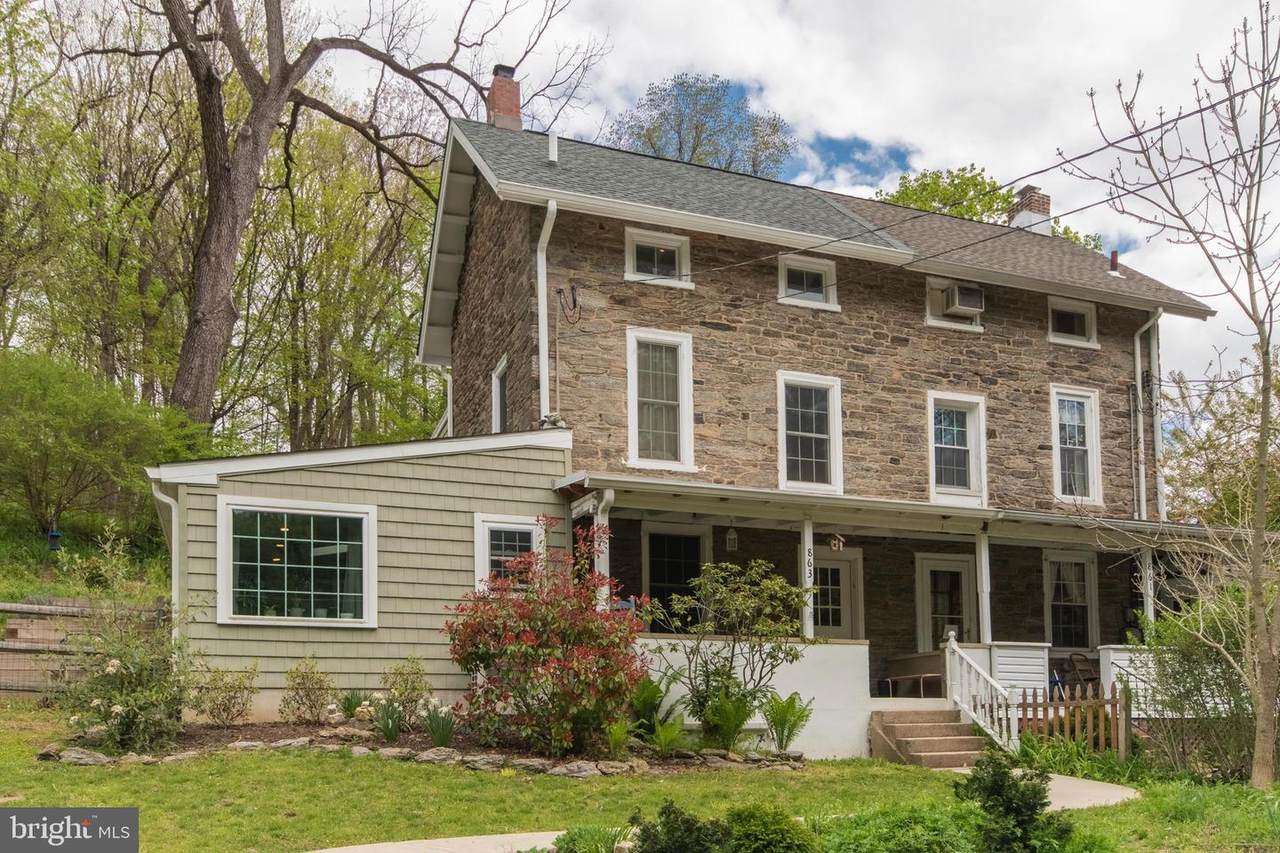863 Rock Lane - Photo 1