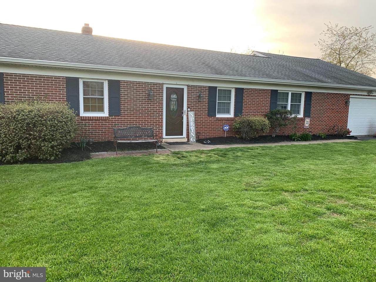 341 Windmill Way - Photo 1