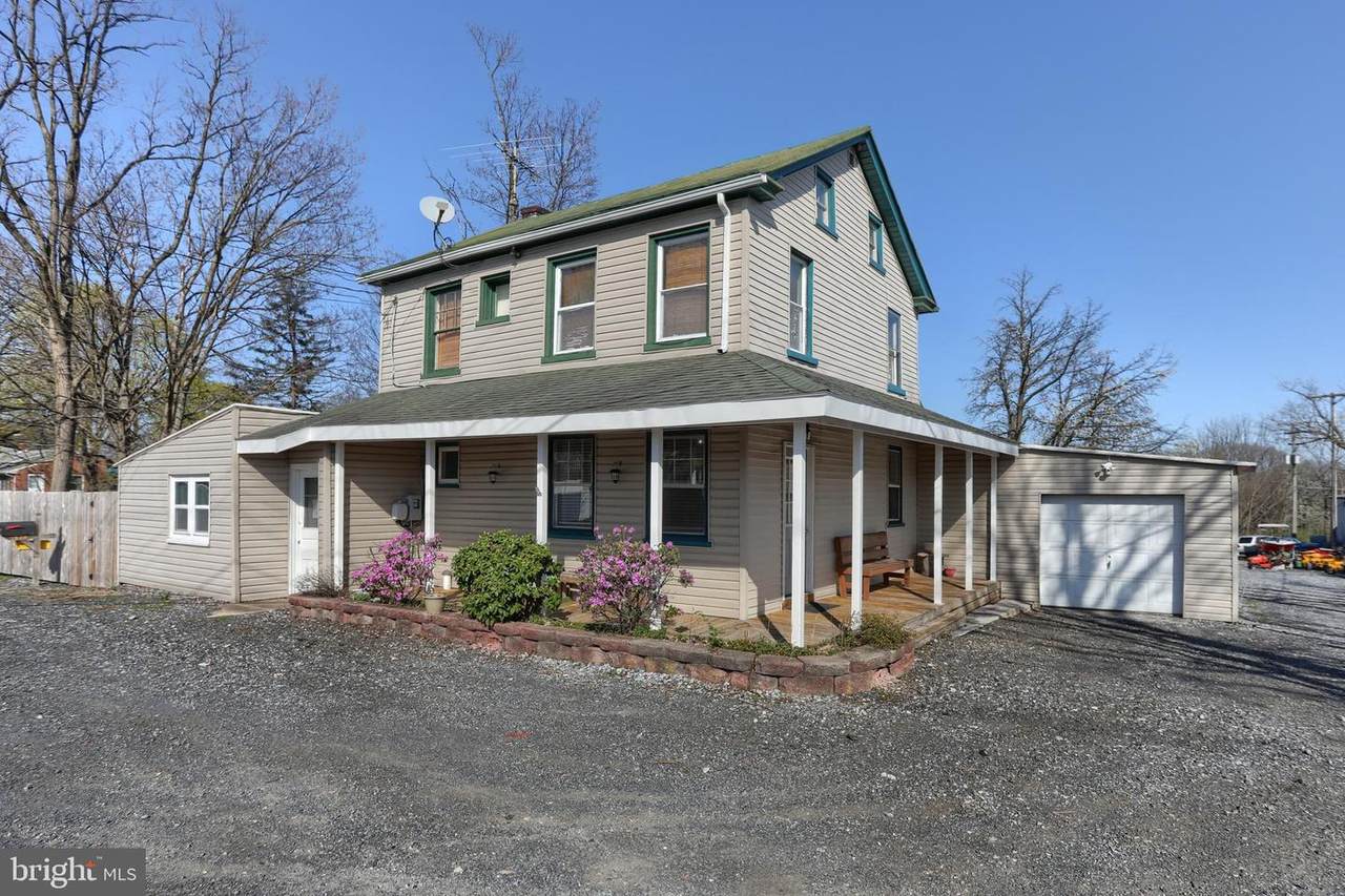 1678 7TH Street - Photo 1