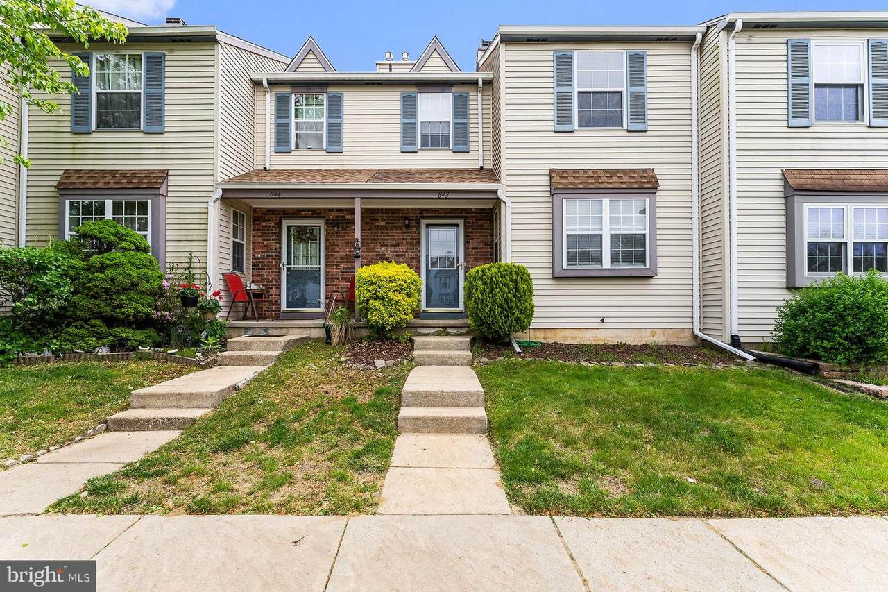 843 Saint Regis Court - Photo 1