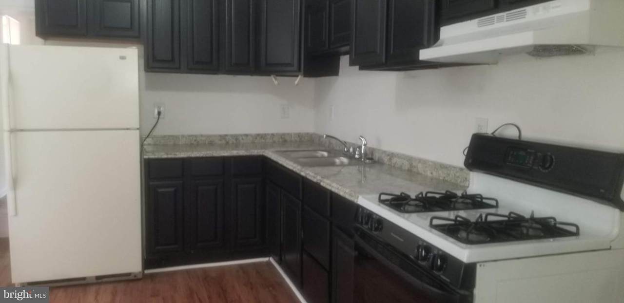 803 7TH Street - Photo 1