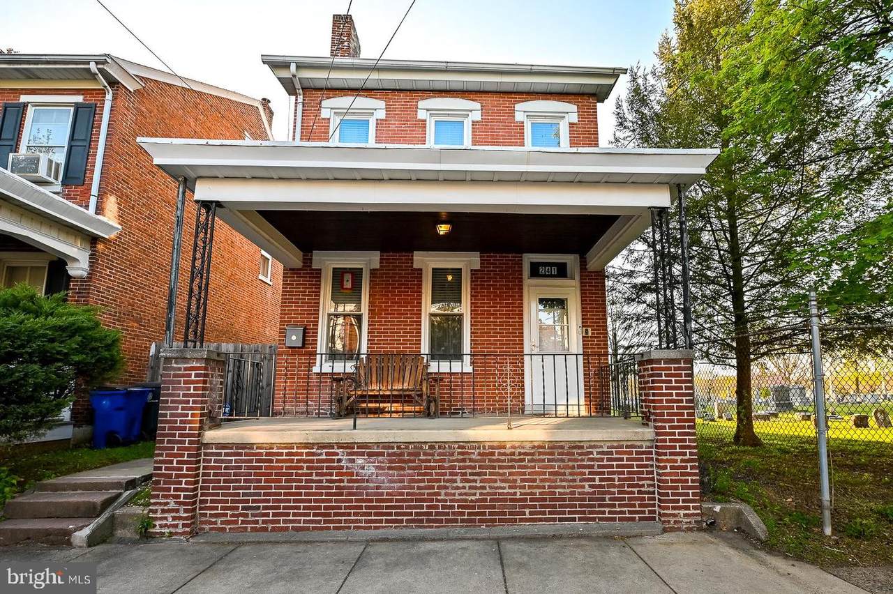 241 Charlotte Street - Photo 1
