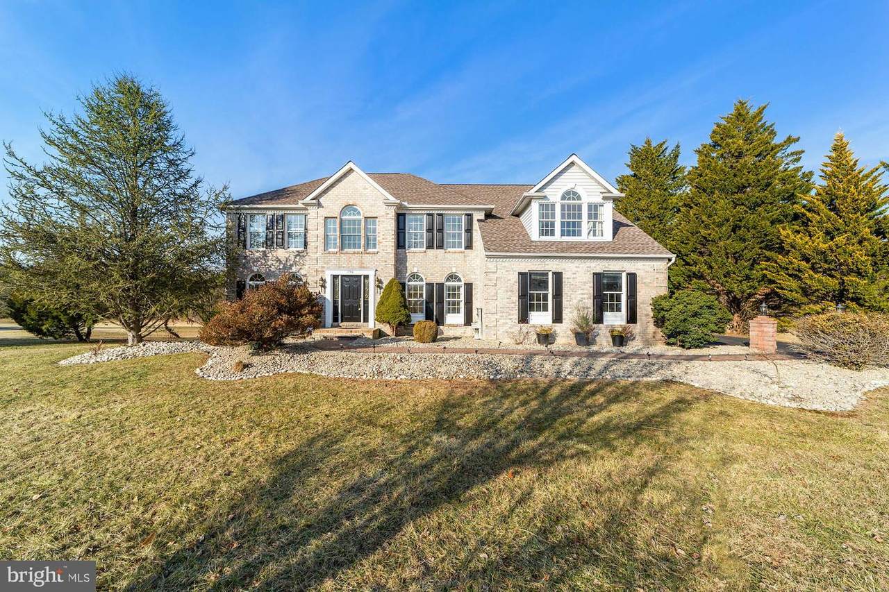 196 Longview Drive - Photo 1