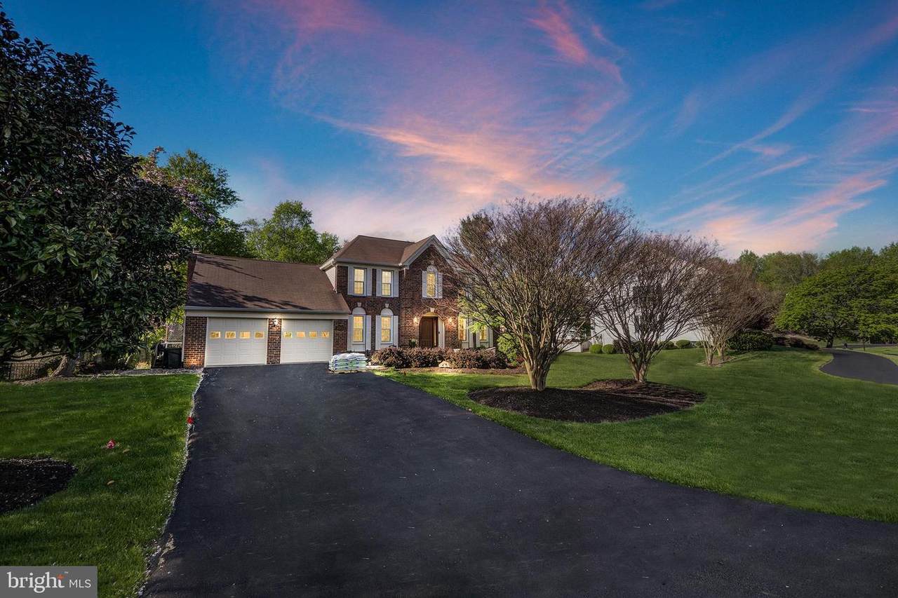 4905 Walkingfern Drive - Photo 1