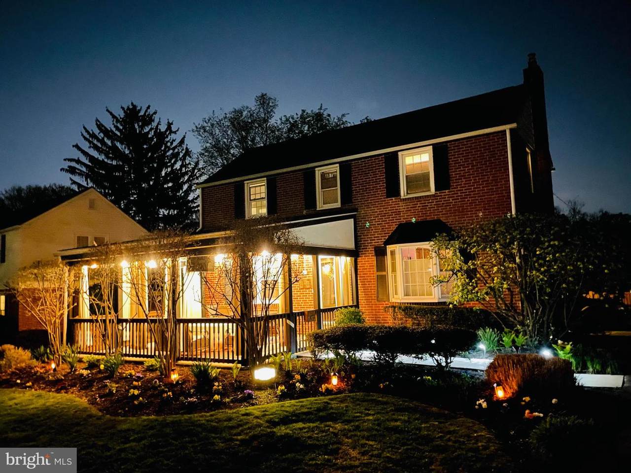 206 Pickwick Road - Photo 1