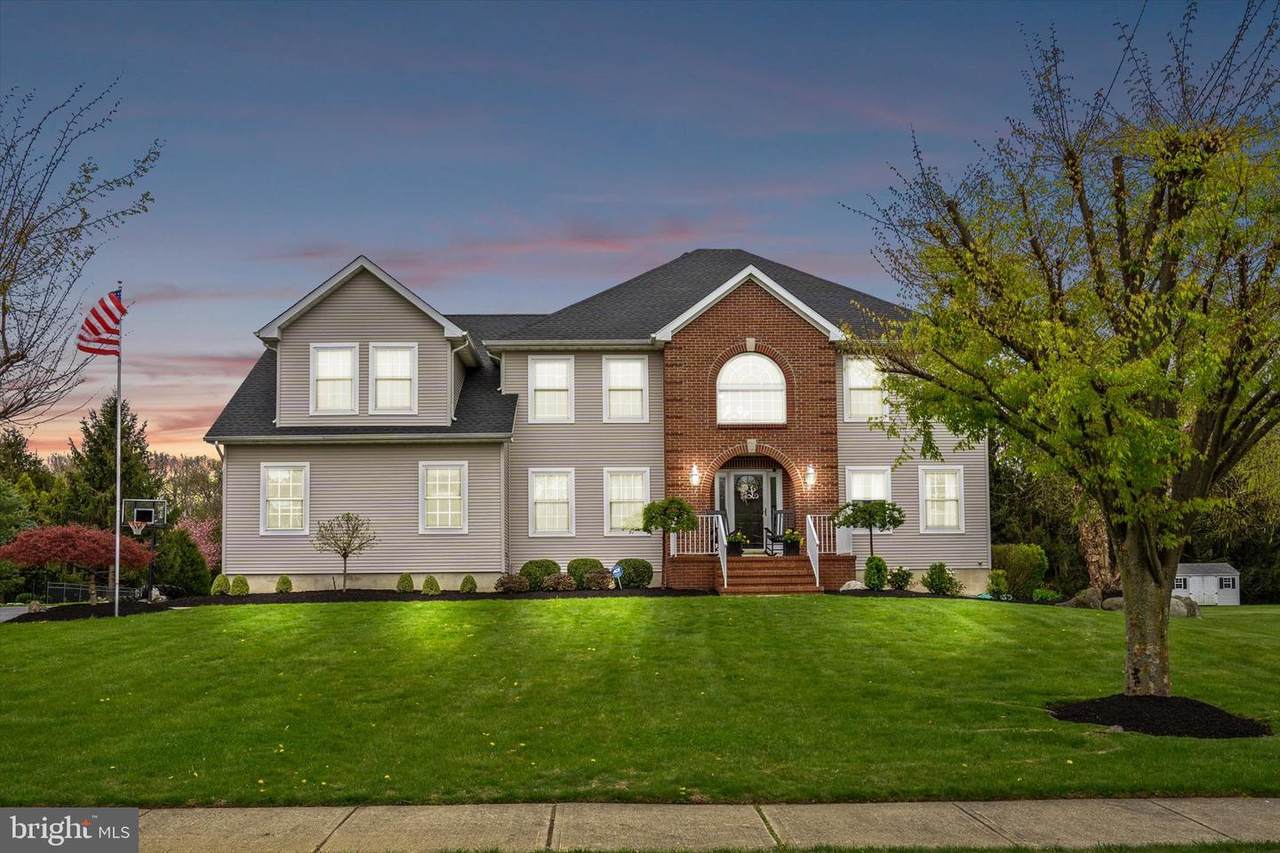 5 Sara Drive - Photo 1