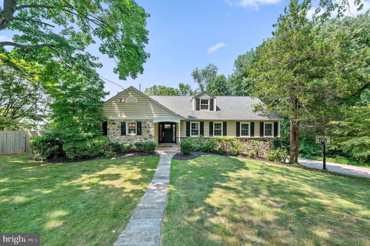 320 Saybrook Road - Photo 1