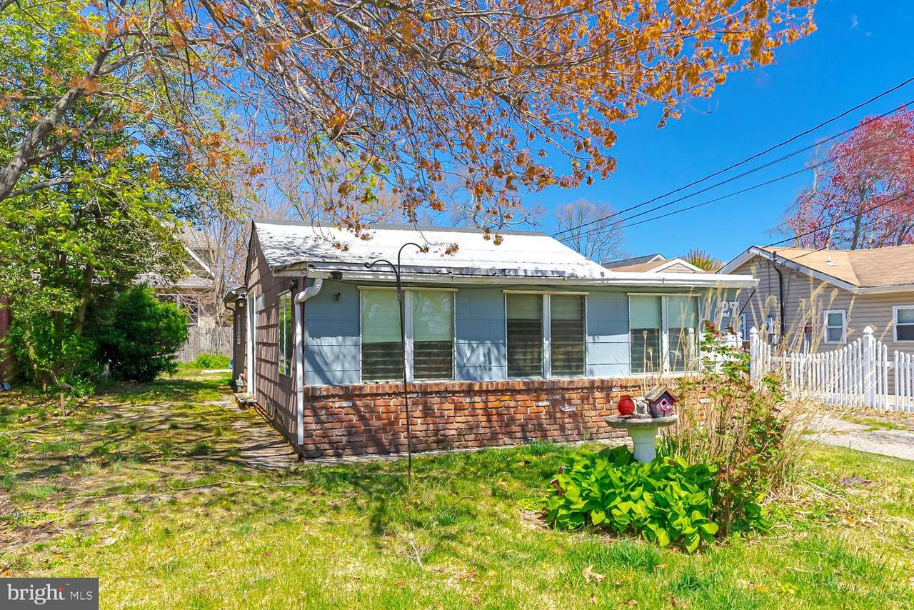 27 Central Avenue - Photo 1
