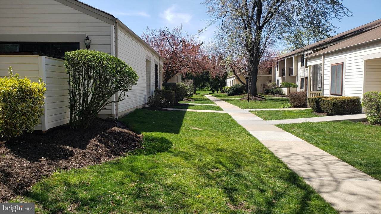9-W Avon Drive - Photo 1