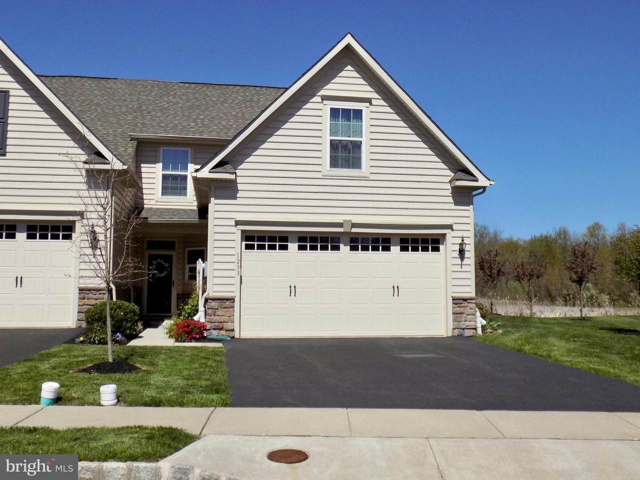 1233 Heron Court - Photo 1
