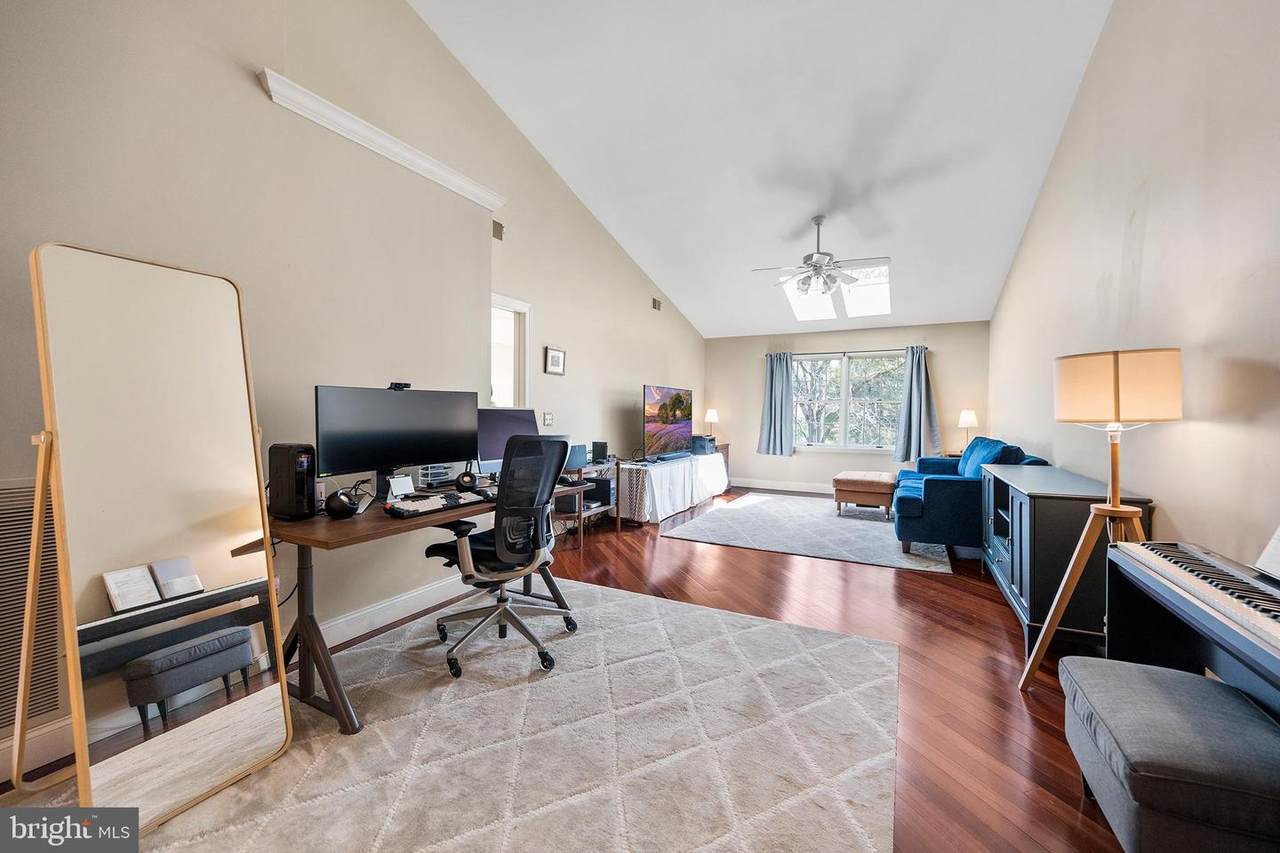 10 Alexandria Way - Photo 1
