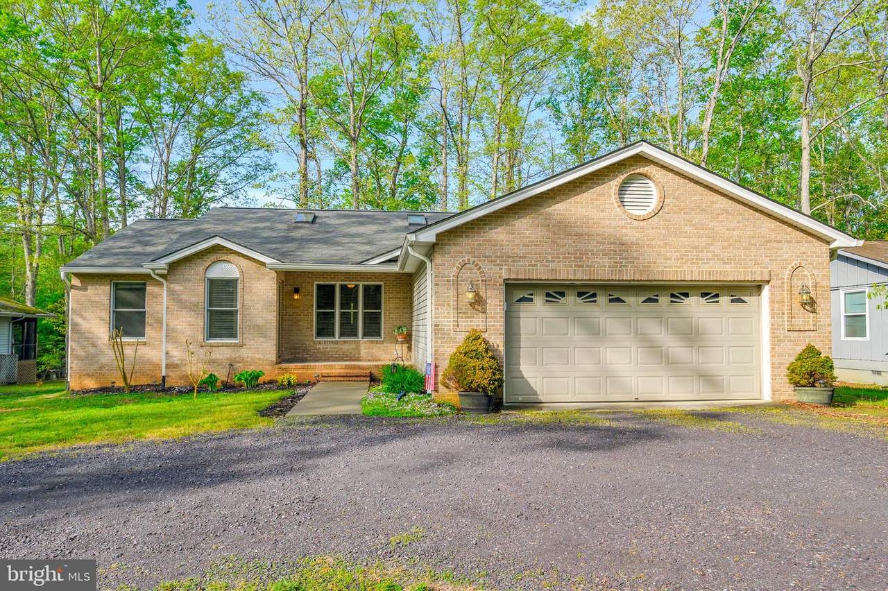 107 Meadowview Lane - Photo 1