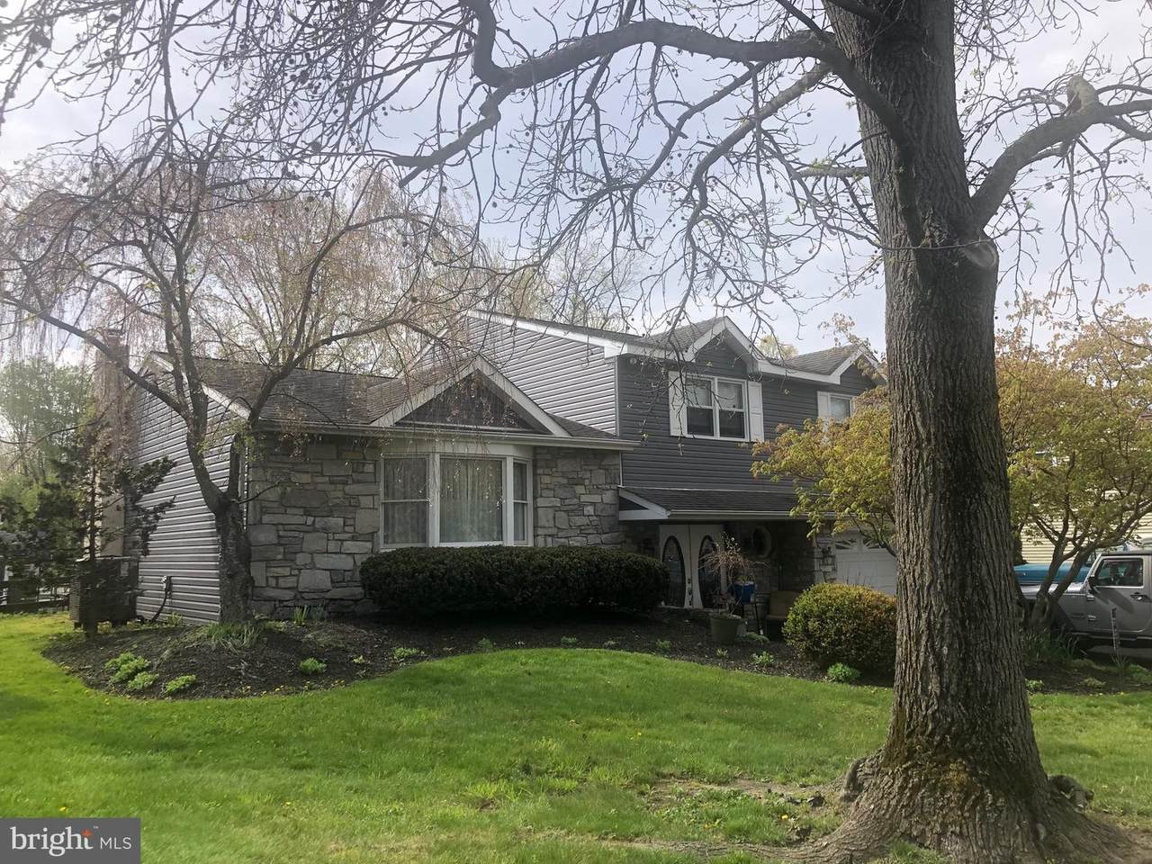 227 Woodlake Drive - Photo 1