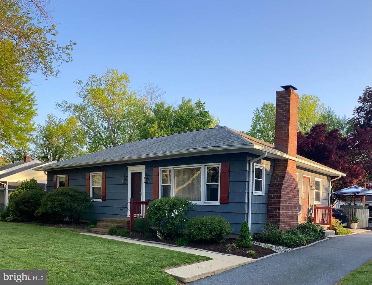 12 Willis Avenue - Photo 1