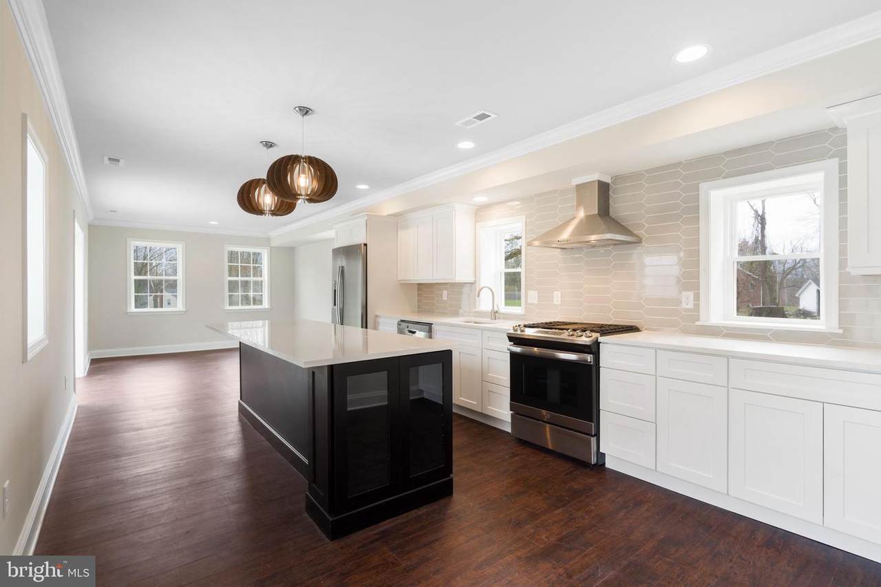 621 Beatty Road - Photo 1