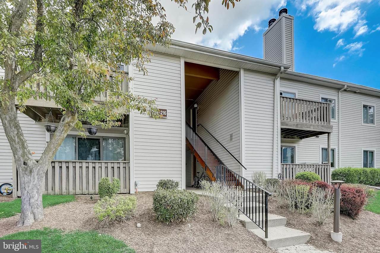 211 Aspen Drive - Photo 1