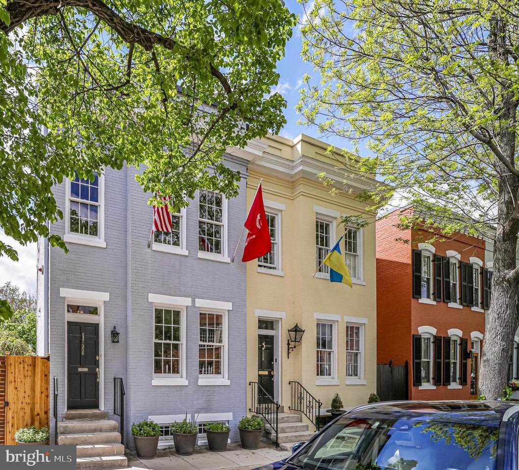 306 Columbus Street - Photo 1