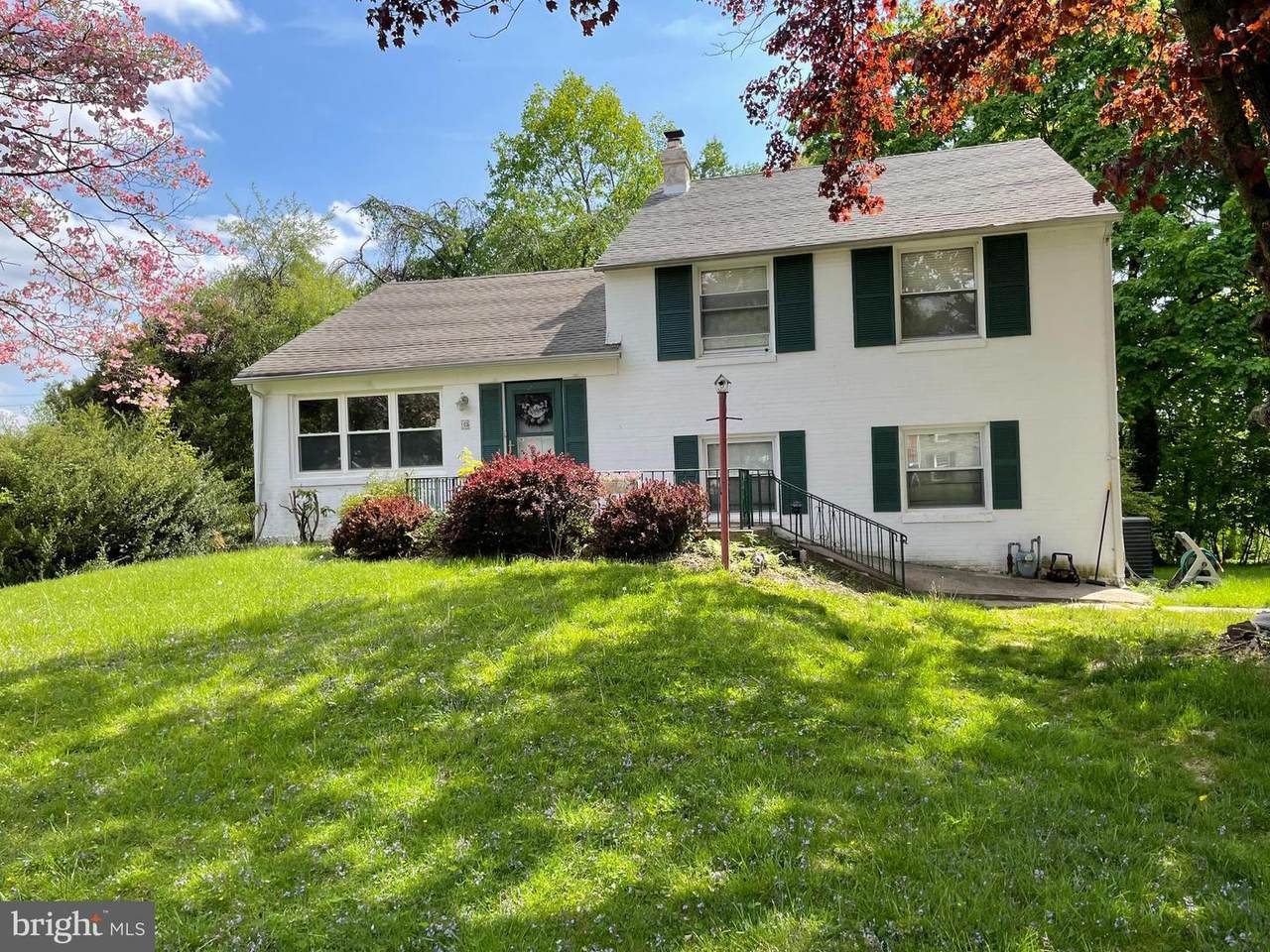 105 Westminster Drive - Photo 1