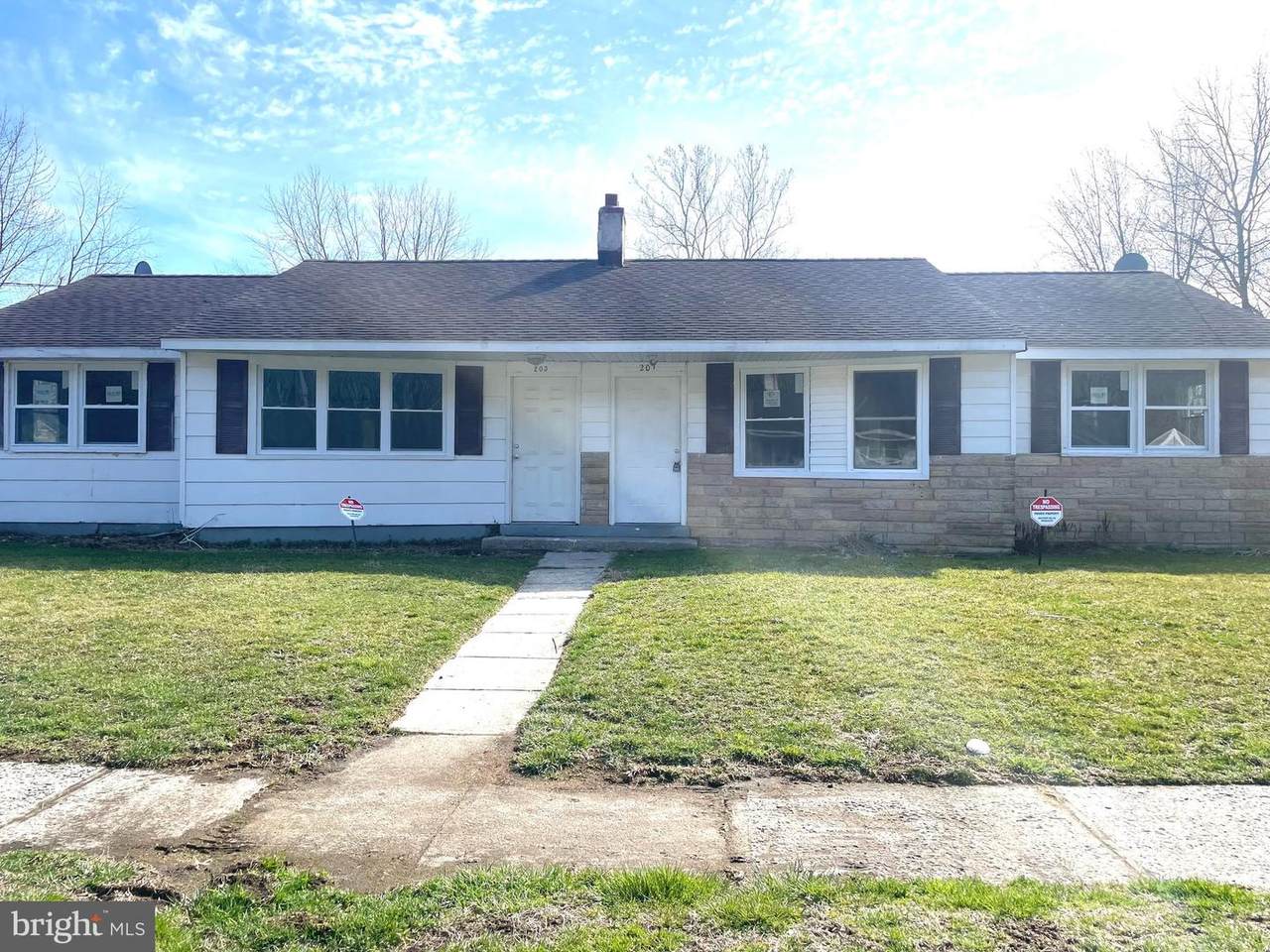 203 Norcross Lane - Photo 1