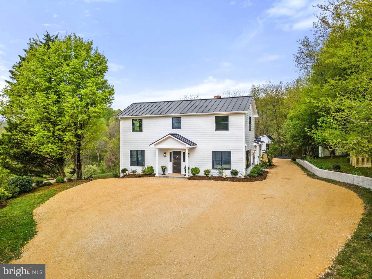 4056 Whitewood Road - Photo 1