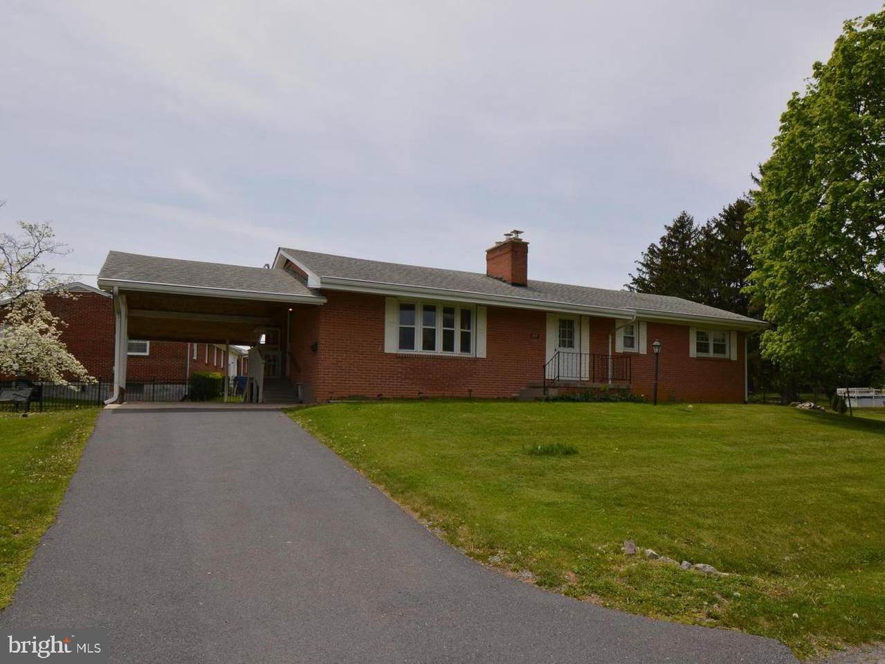 101 Locust Avenue - Photo 1