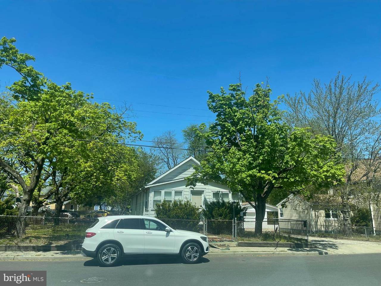 127 Mang Avenue - Photo 1