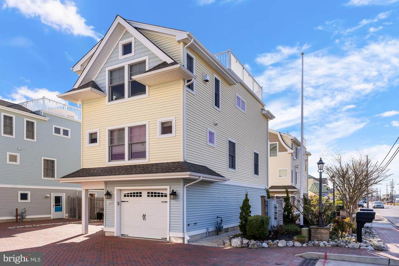 369 8TH Street - Photo 1