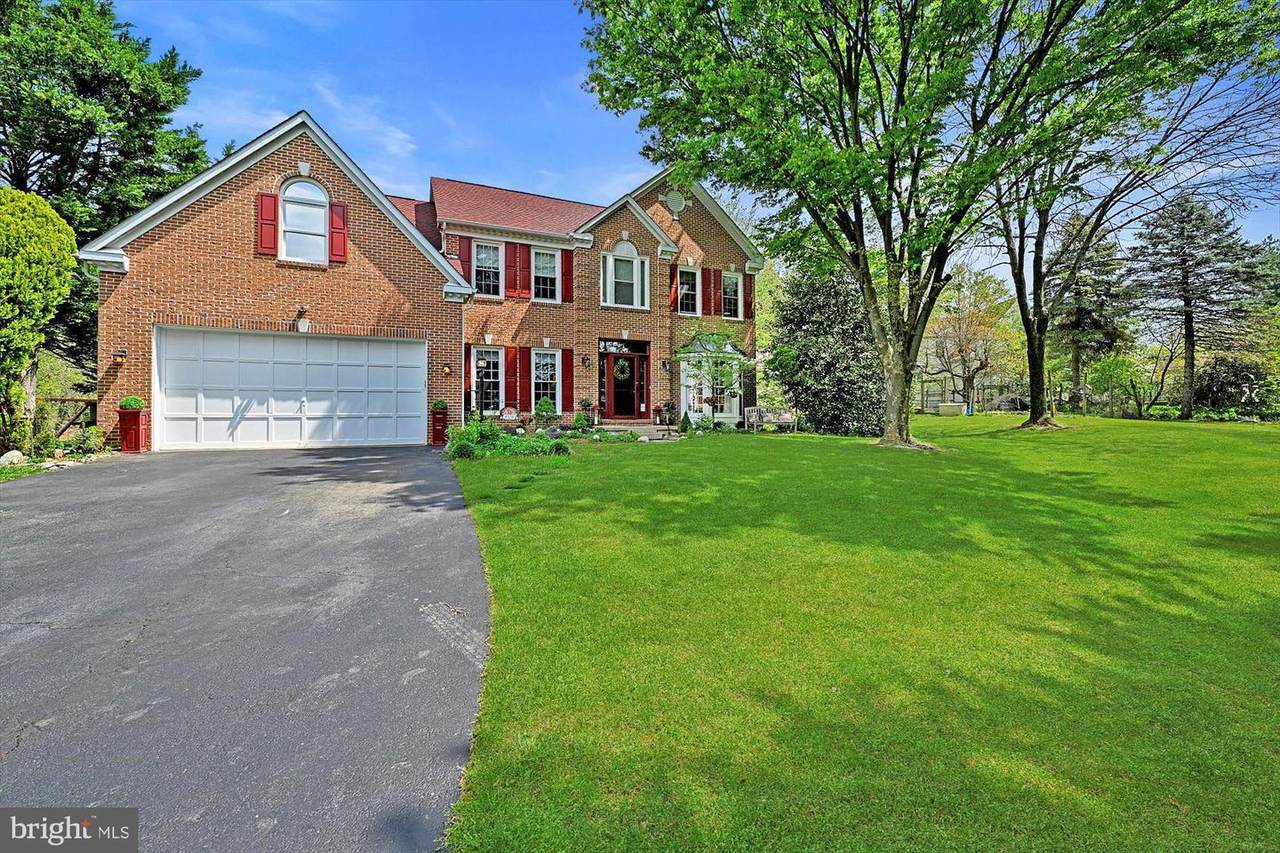 4938 Ilchester Point Court - Photo 1