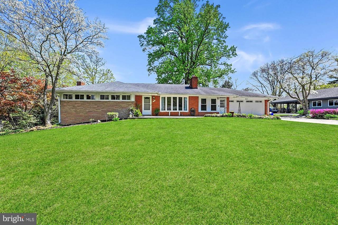 9917 Dellwood Avenue - Photo 1
