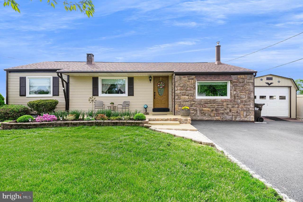 620 Grater Avenue - Photo 1
