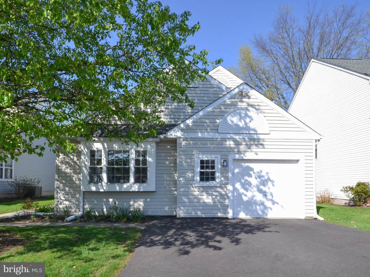 97 Saint Andrews Boulevard - Photo 1