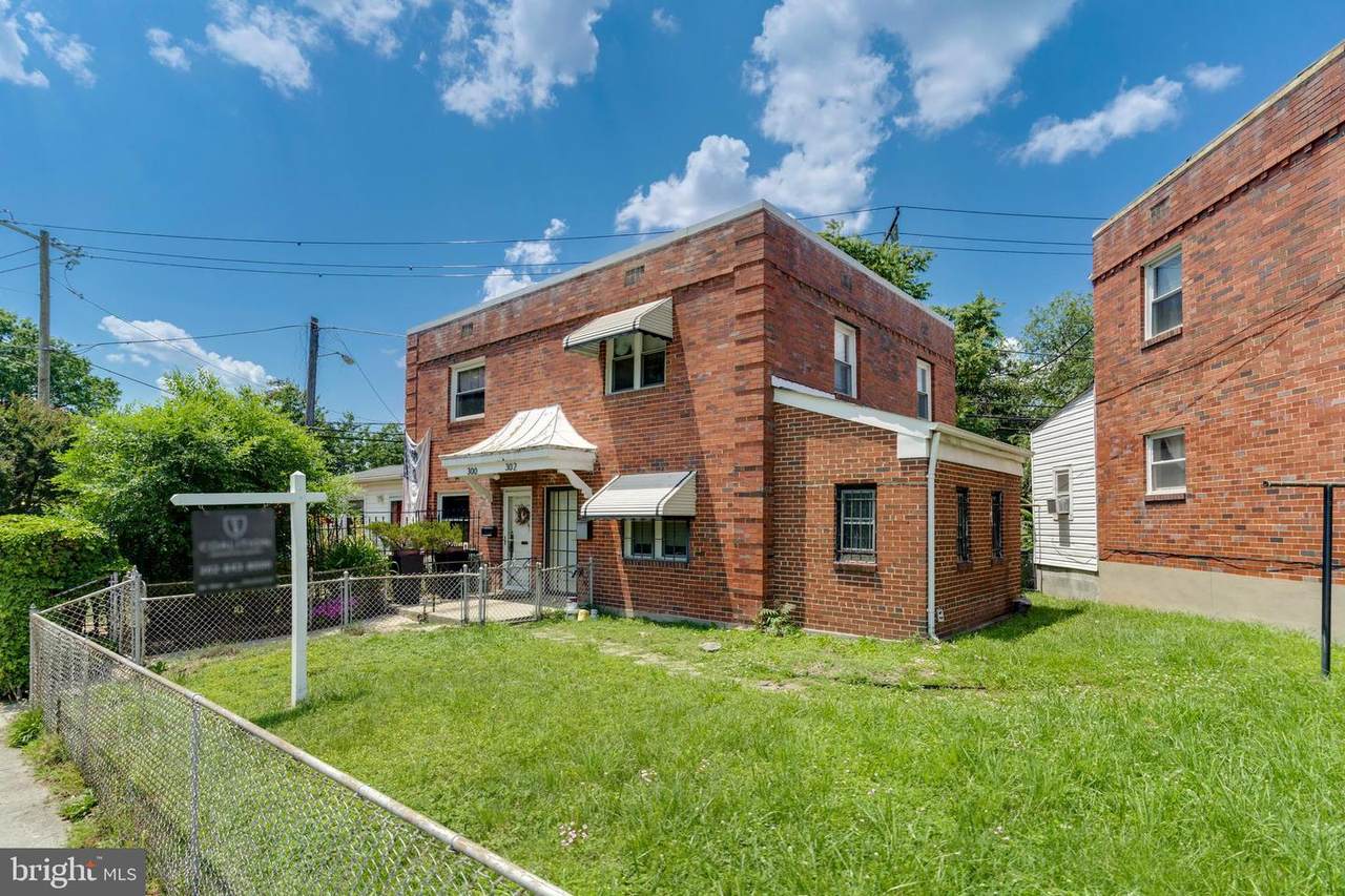 302 36TH Street - Photo 1