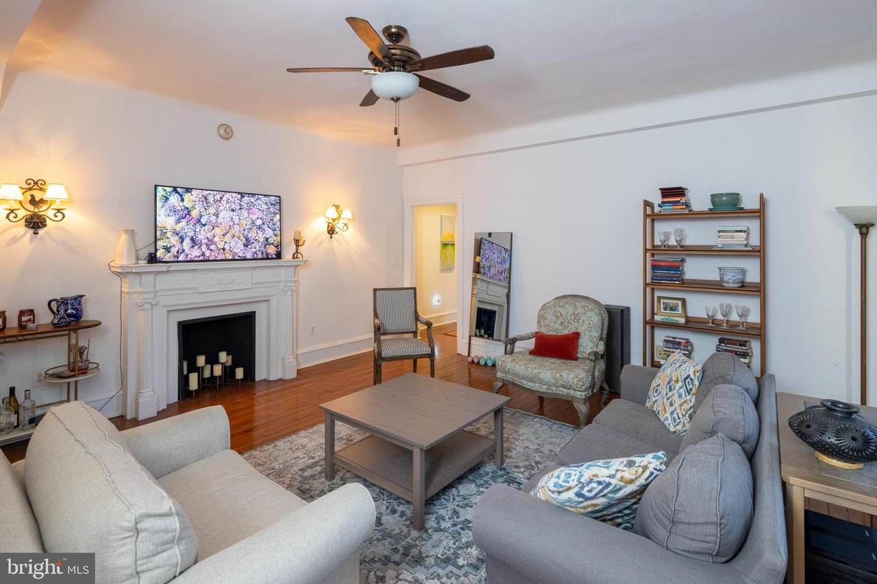 250 13TH Street - Photo 1
