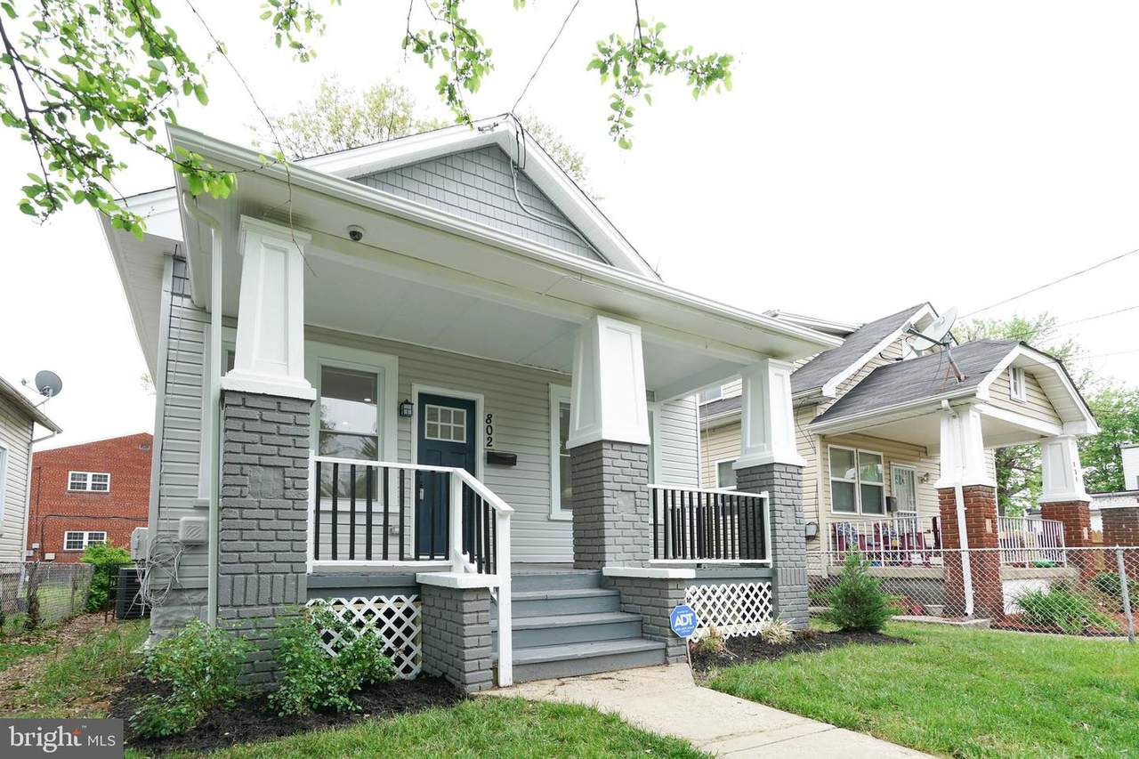802 44TH Street - Photo 1