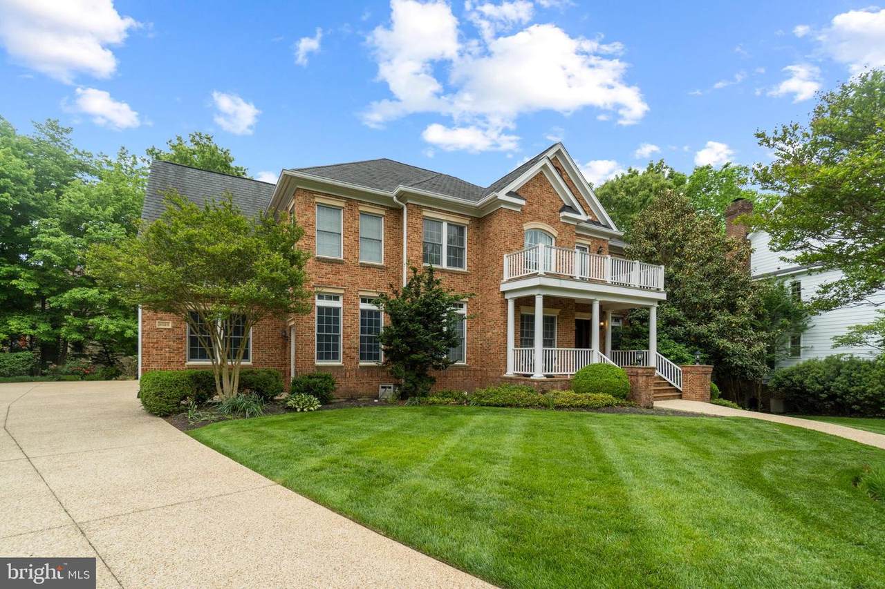 8023 Bonnie Briar Loop - Photo 1