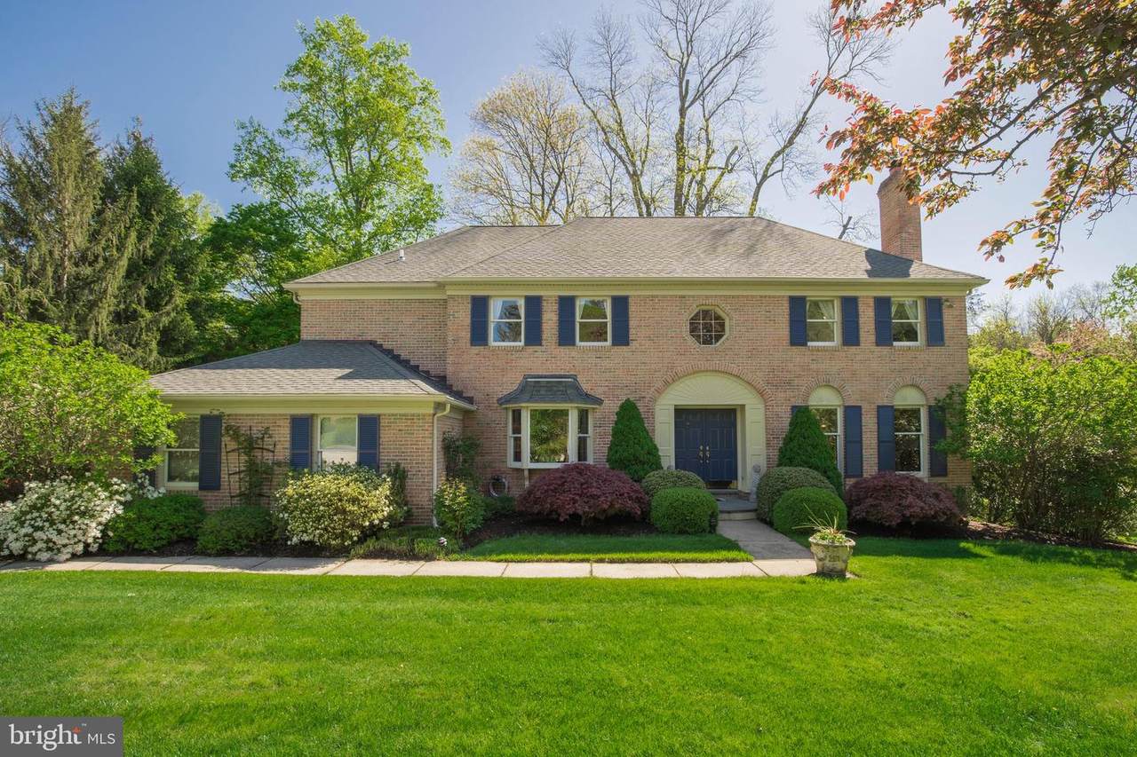 305 Princeton Court - Photo 1