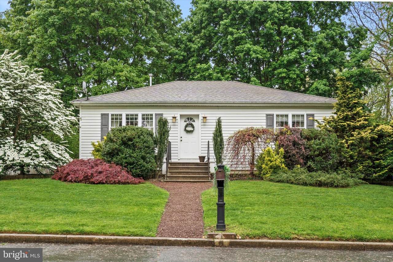 74 Hillman Avenue - Photo 1