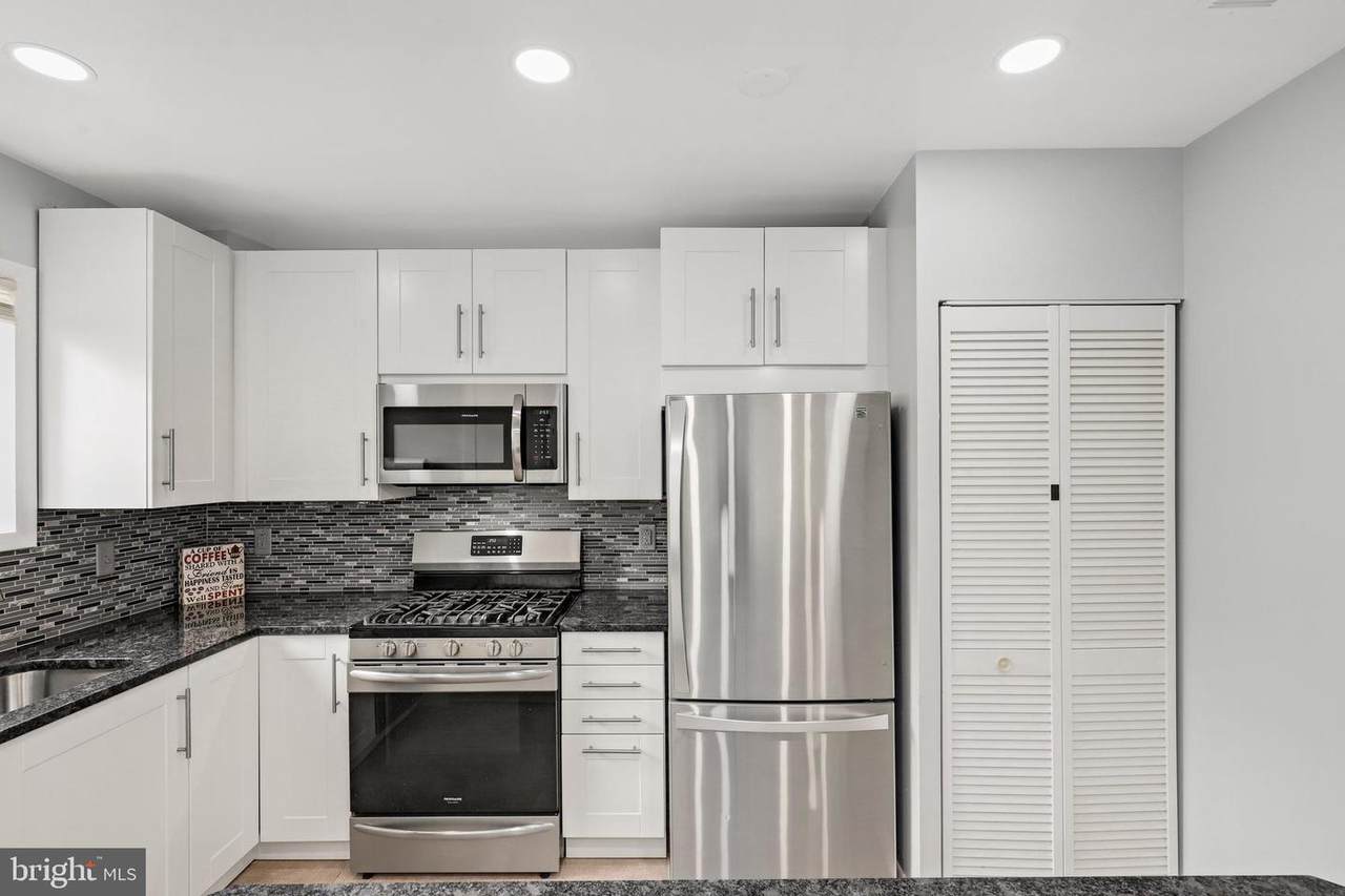 208 Skyhill Road - Photo 1