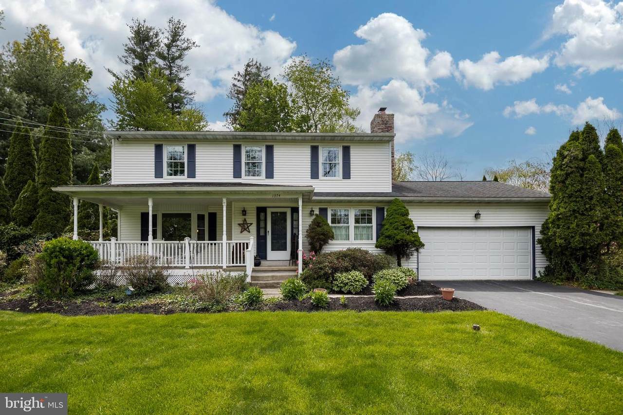1374 Kirkland Avenue - Photo 1